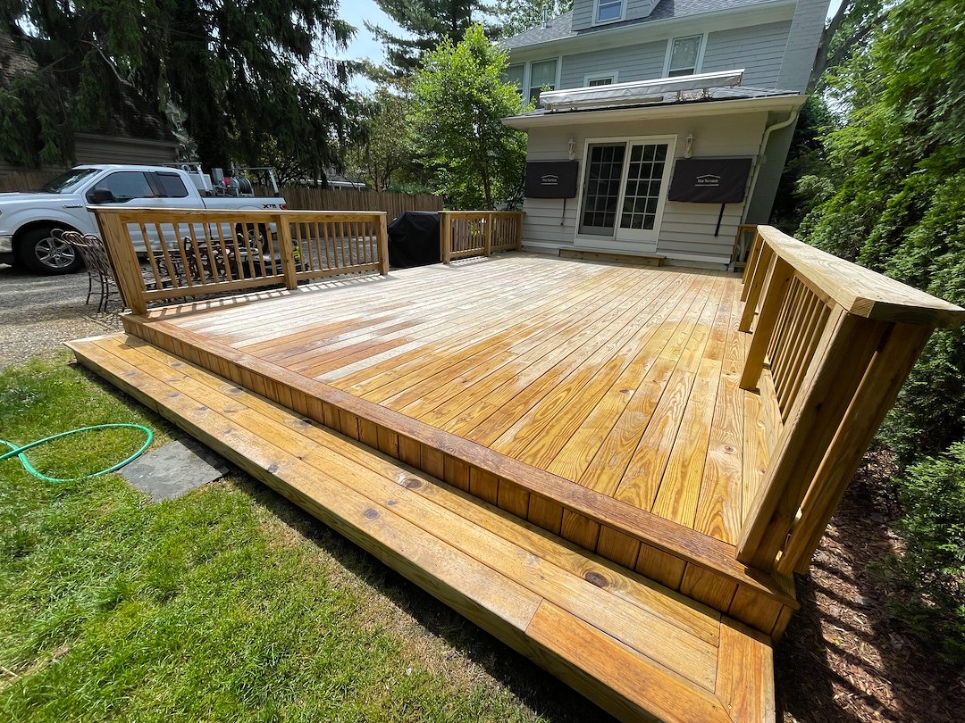 Top Quality Deck Cleaning: Power Washing in Grosse Pointe Farms, MI